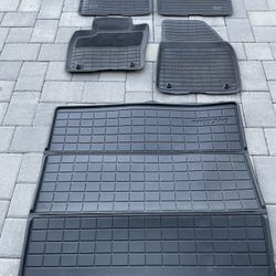 Original equipment OEM Volvo All-Weather Floor Mats for the XC-40