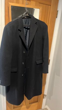 Men’s wool & cashmere overcoat.