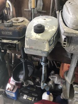 Antique outboard motors