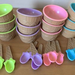 12 Ice Cream Bowls With Spoons