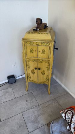 Antique Victorola Armoaire With Drawer