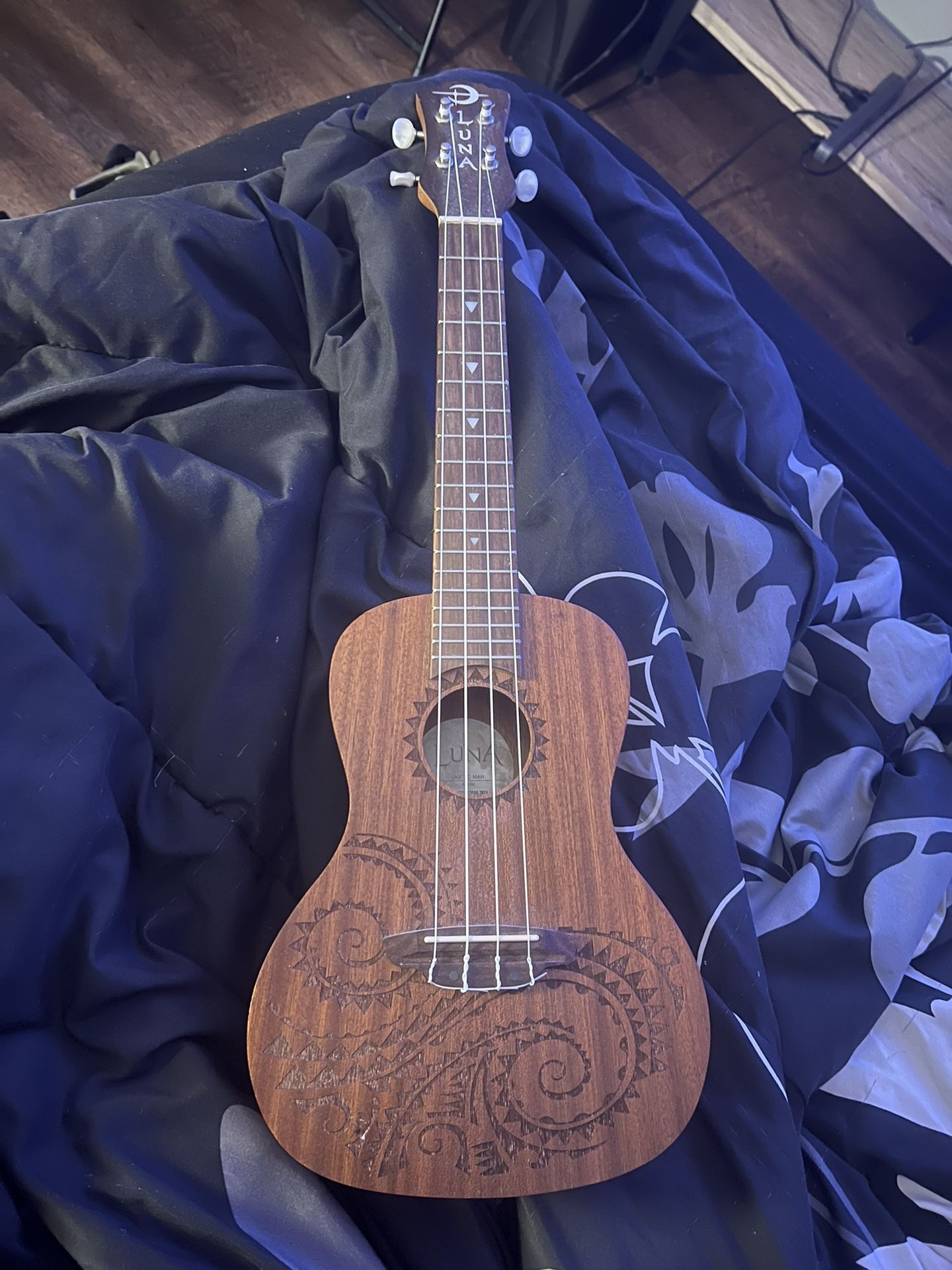 Luna Tattoo Mahogany Concert Ukulele