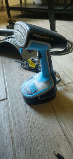Steam iron clothes