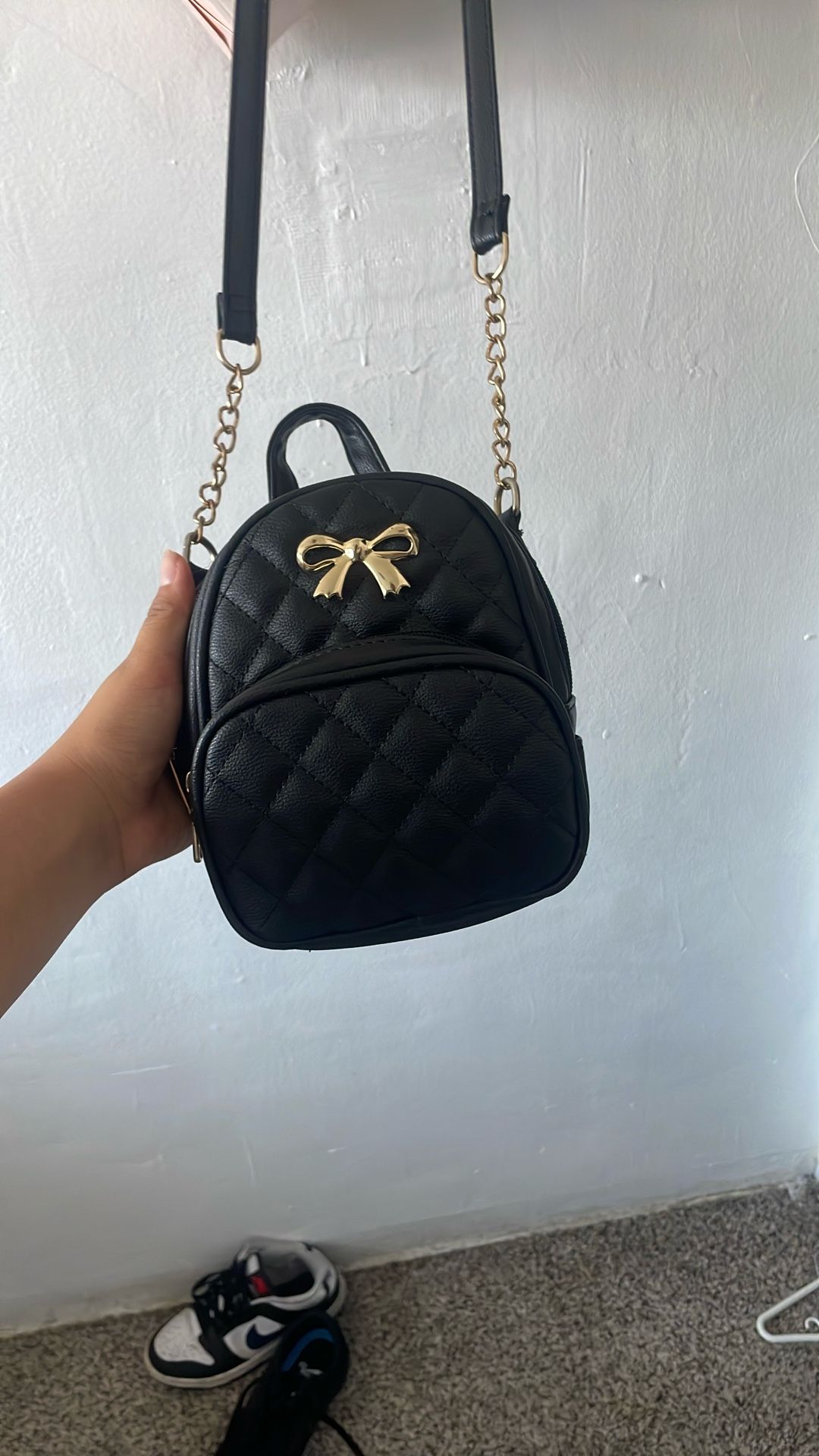 Bow Purse / Black & Gold / Medium