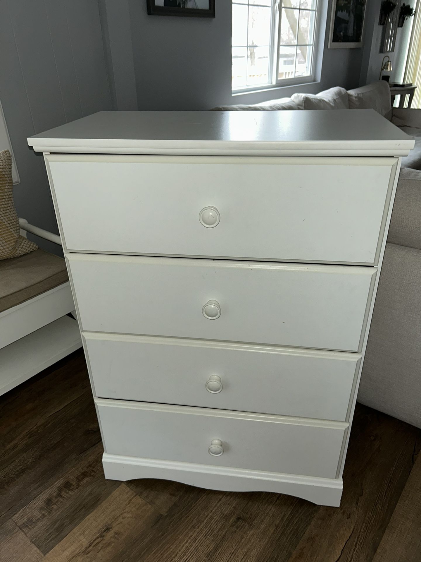 White Wood Dresser