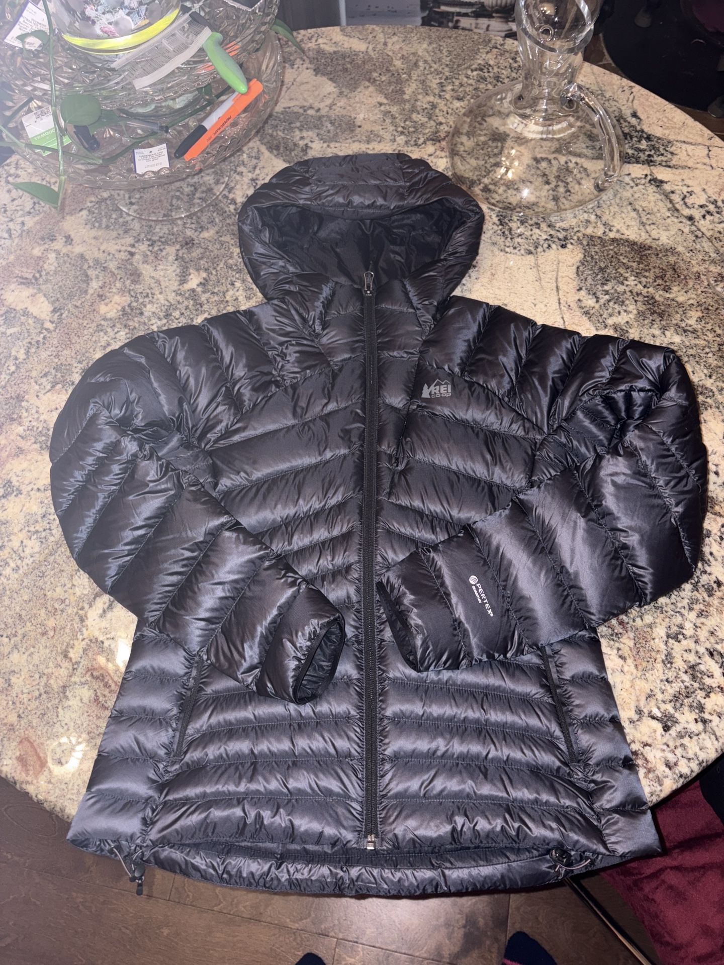 Lightweight Puffer with Hood