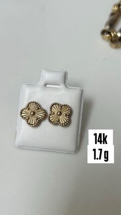 Gold earrings