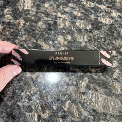 NEW REALHER EYE AM BEAUTIFUL FULL VOLUME MASCARA BLACK $8!!