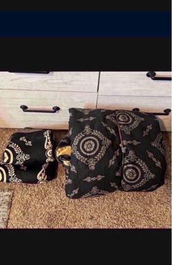 Colcha King Como Nueva De Macy’s $60