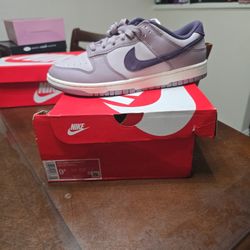 Nike Dunk Low Retro 9.5