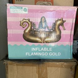 2 flamingos grandes $25 cada pieza