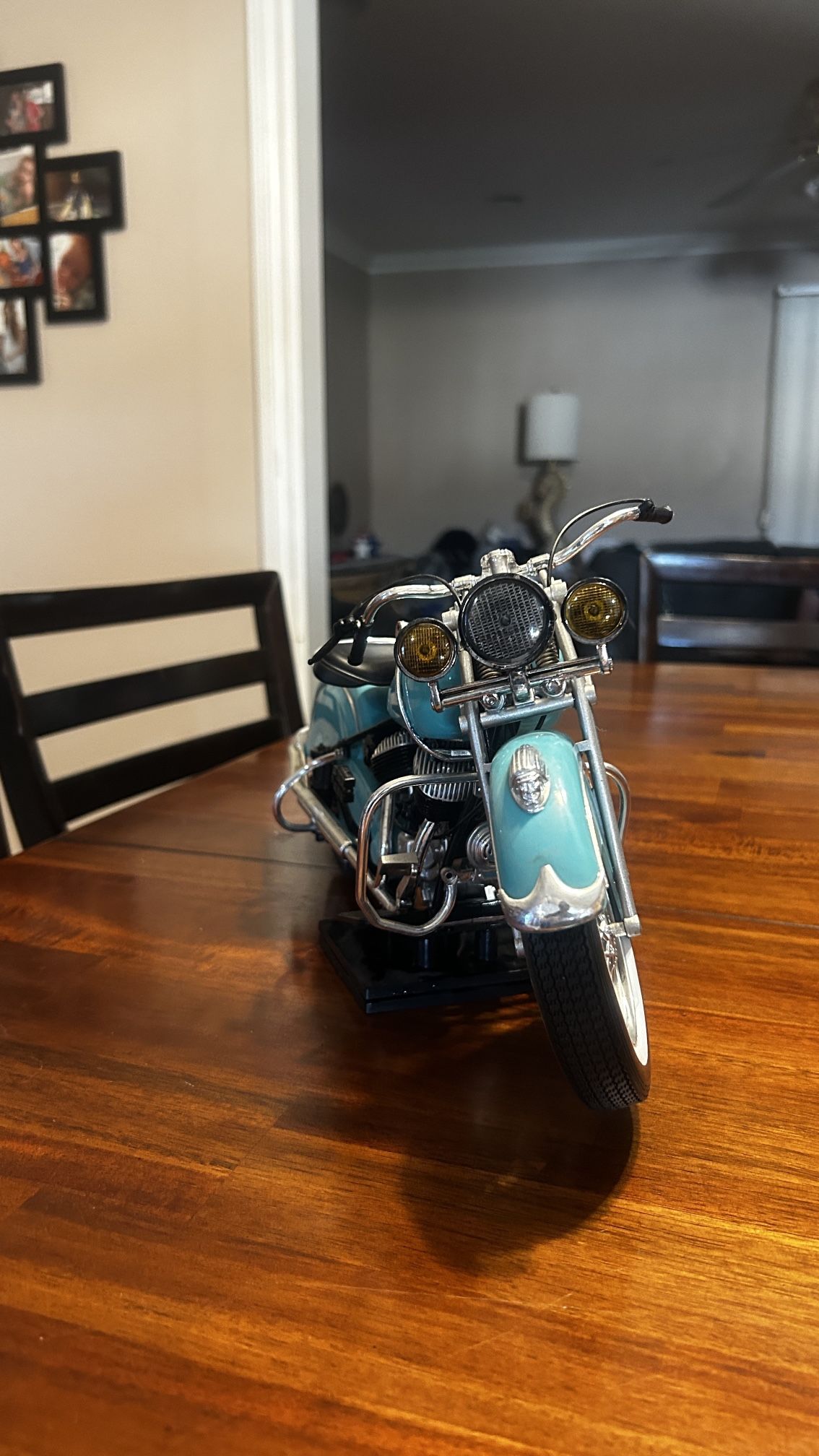 Vintage Indian Motorcycle Green 1:6 Scale Diecast Alloy Simulation Model Classic