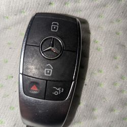 Mercedes Key