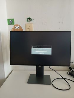 First come first pick up!
Amazing Dell monitor 24" perfect.
You can regulate the height and the lateral angle.
3 video input (2 display port and 1 HDM