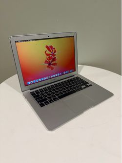 Apple MacBook Air PC Laptop Computer
