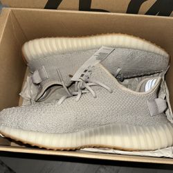 Yeezy Tennis Shoes 