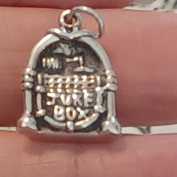 Vtg.Sterling Silver "JUKE BOX" CHARM