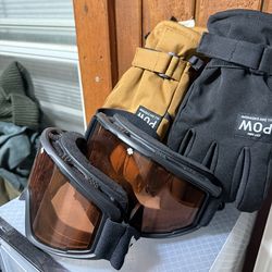 Snow goggle’s and gloves