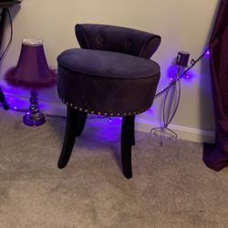 Modern Purple Velvet Chair 