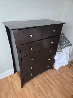 Bed  - Dreser