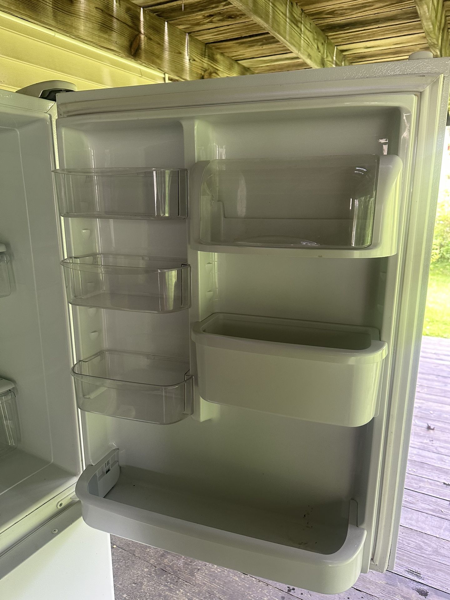 Refrigerator