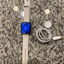 Apple Watch Series 10 GPS + Cellular 46mm Rose Gold - Some Scratches - Apple Warranty Until End Of 2025 - Comes With Charger 