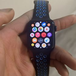 Apple Watch SE (2nd Gen )