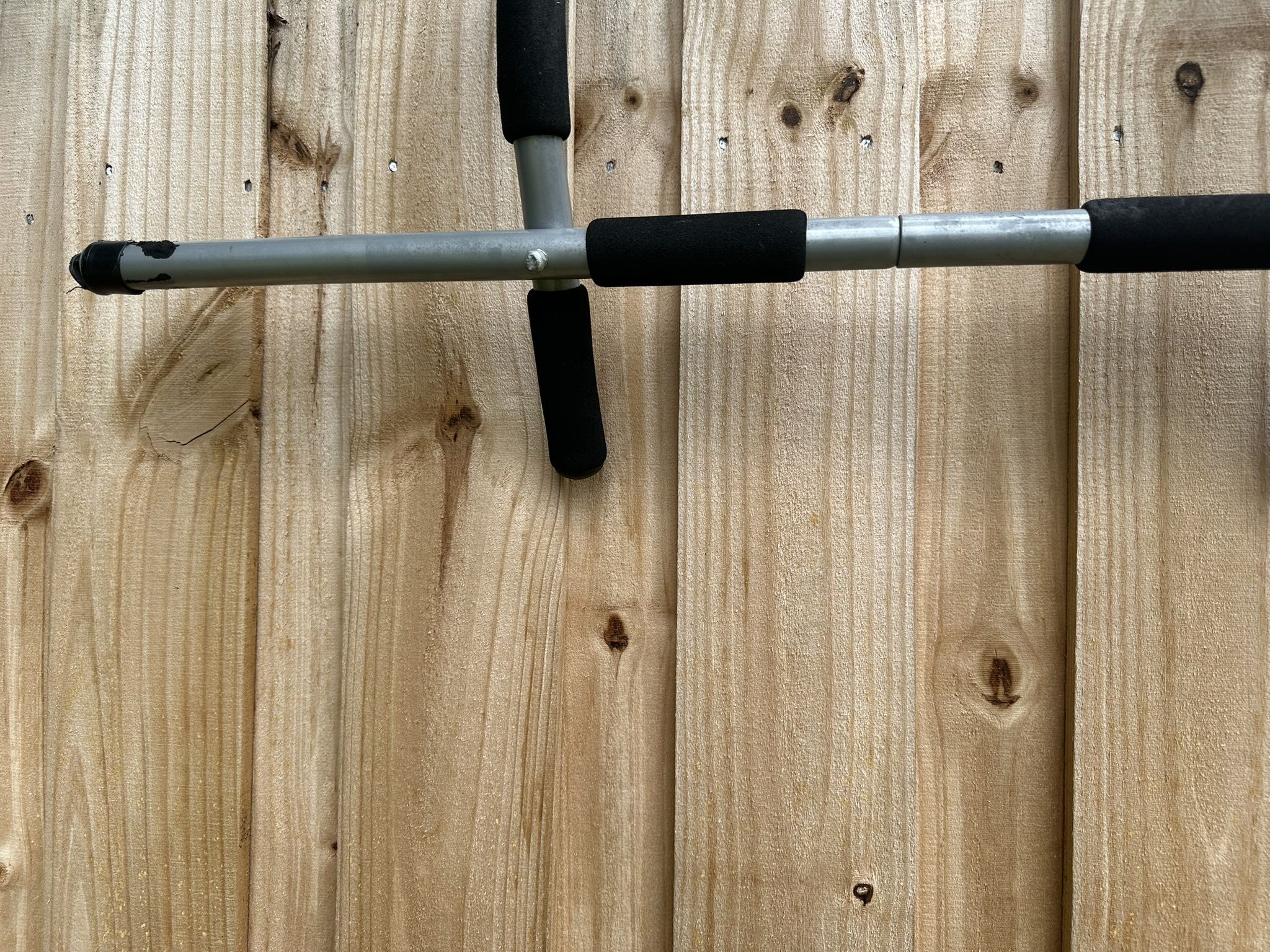 Hanging Pull Up Bar