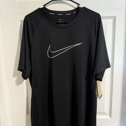 Men’s Black XL Slim Fit Nike Dri-Fit T Shirt