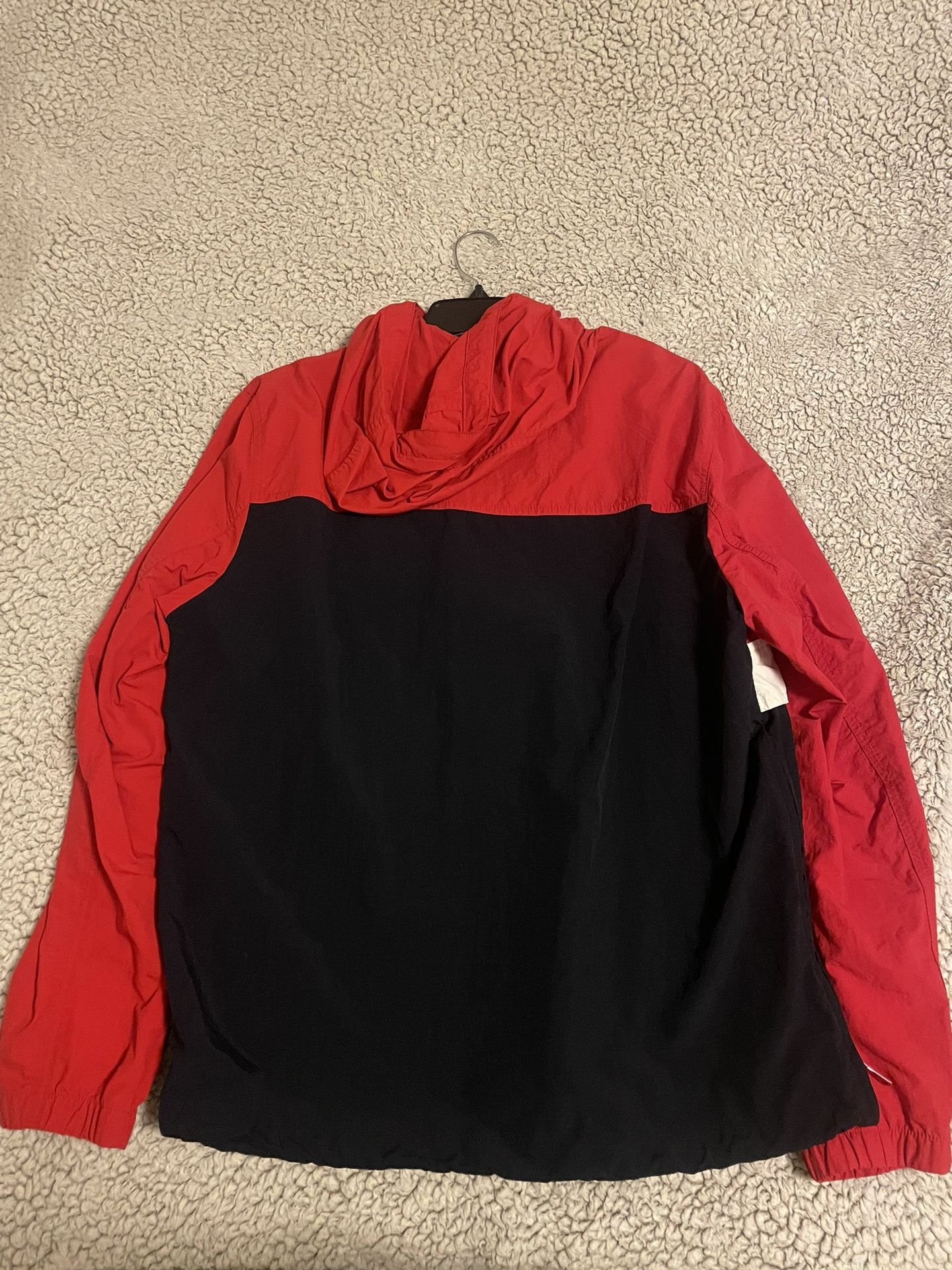 Tommy Hilfiger Men's Retro Red Lightweight Taslan Hooded Water Resistant Windbreaker Jacket