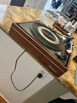 Garrard Vintage Turntable Record Player AT 60
