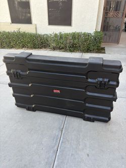 Gator Cases Molded LCD/LED TV and Monitor Transport Case, Fits 49" - 55" Screens