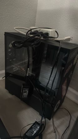 PC FOR SALE NO ISSUES OR NOTHING WE CAN START IT AND RUN IT