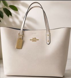 COACH White Leather Tote Purse – Used Twice – Excellent Condition
