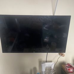 LG Flatscreen W/ Wall mount 