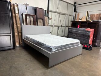 Queen bed with mattress $280