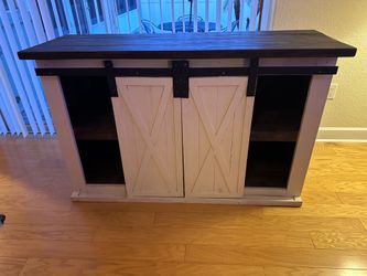 Farmhouse Sliding Barn Door TV Console  ***Cash Only***