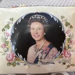 Queen Elizabeth Trinket Dresser Jewelry Box