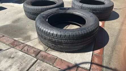 Set of 4 Used All-Season Car Tires