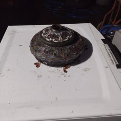 vintage Tiffany-style stained glass lamp shade