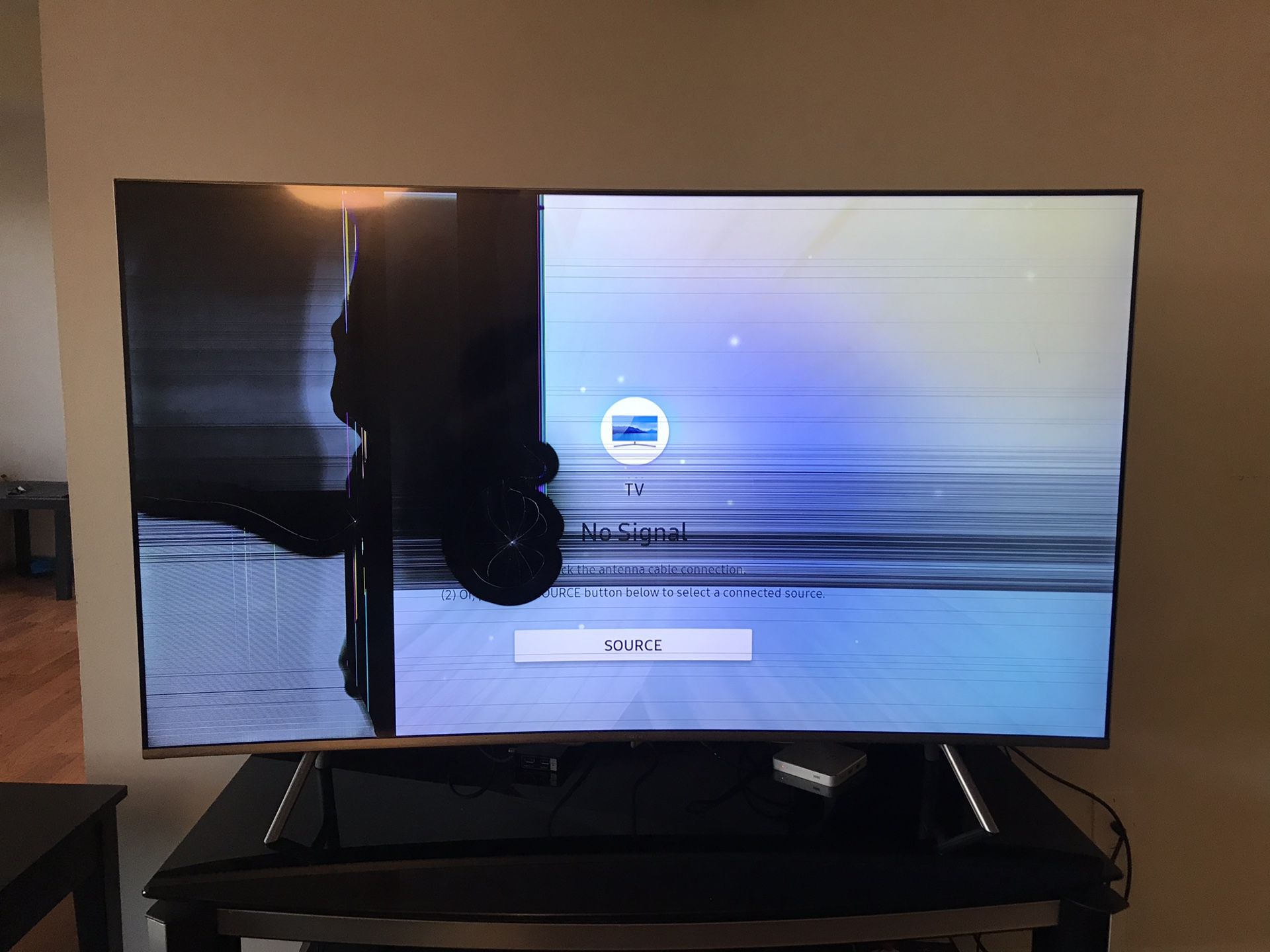 55” Samsung Curved Smart 4K TV (Broken screen)