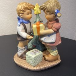 Hummel Figurine A Christmas Present For You