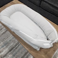 Dockatot Deluxe+ 