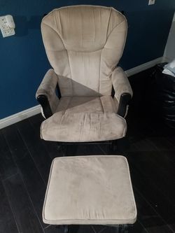 Rocking chair with Ottoman