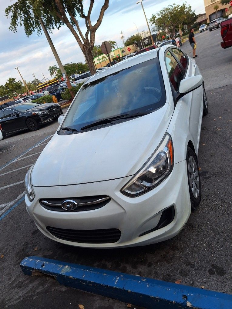 2015 Hyundai Accent