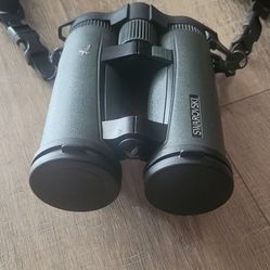Swarovski EL Range Finder 10×42 Barely Used