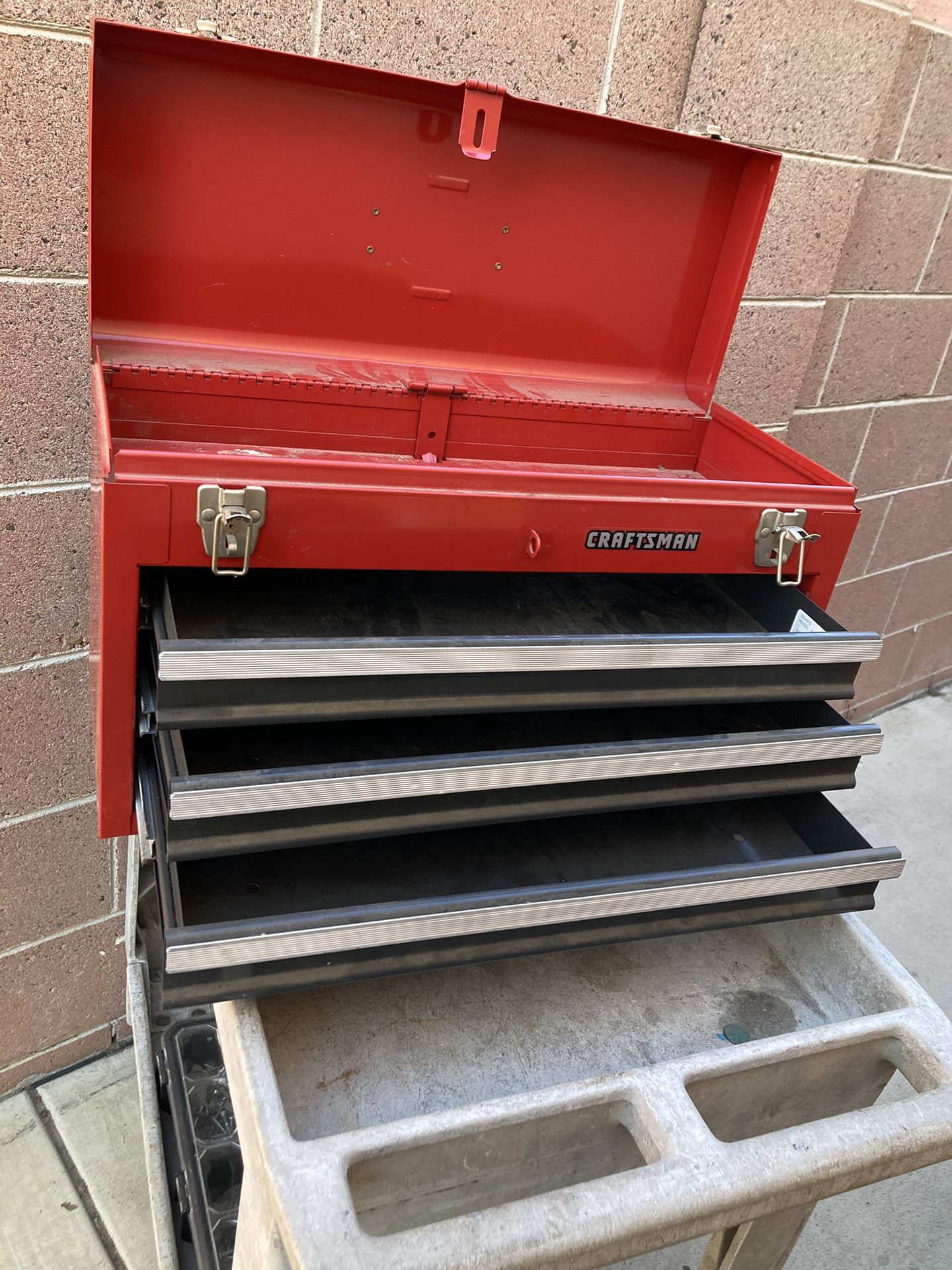 CRAFTSMAN® S2000 Series 52-Inch 8-Drawer Mobile Workstation