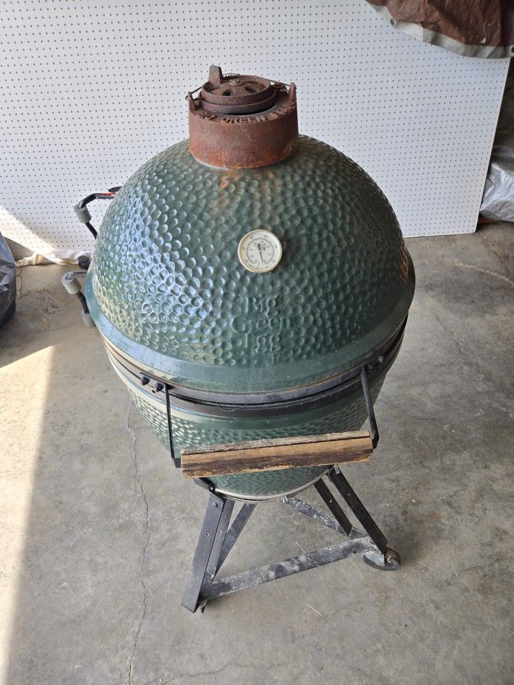 Large Big Green Egg