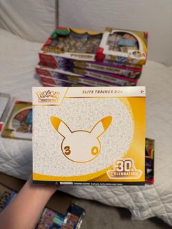 Pokémon TCG 30th Celebration Elite Trainer Box
