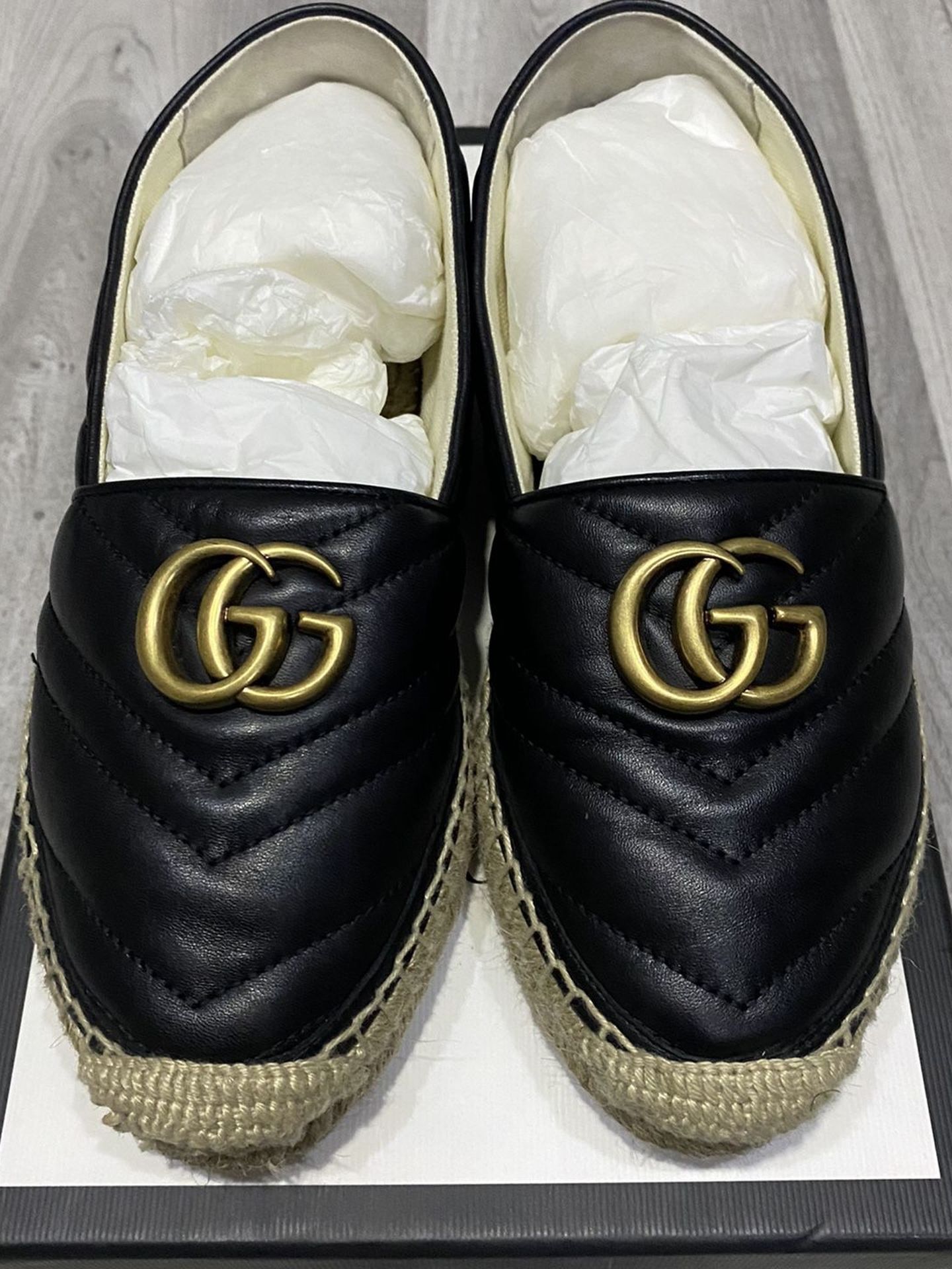 Gucci leather espadrille with double G